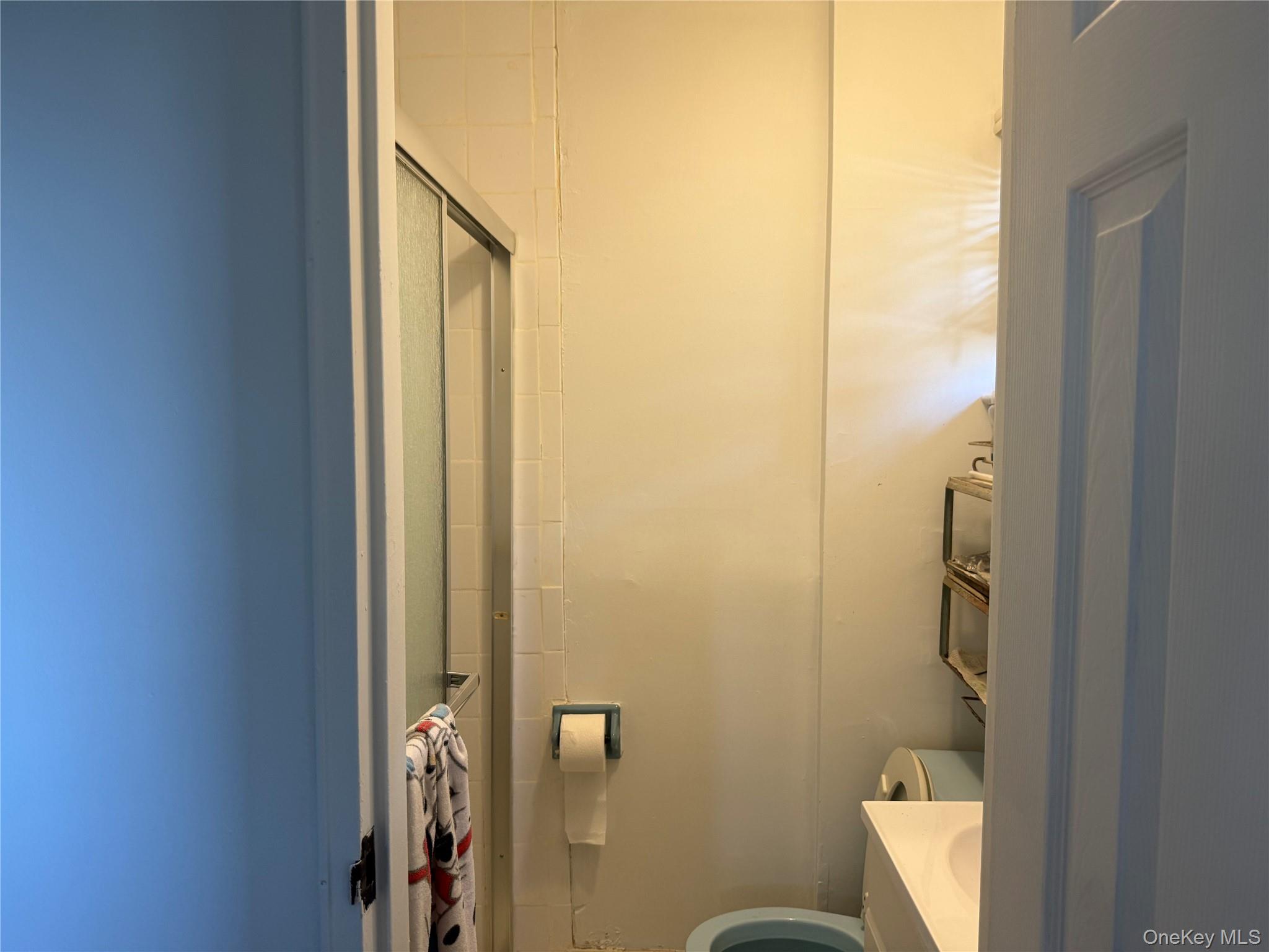 Cedarhurst, New York 11516, United States, 3 Bedrooms Bedrooms, ,3 BathroomsBathrooms,Residential,Pending,24641