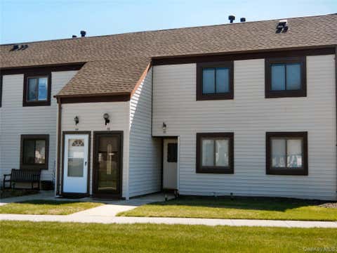 Homes For Sale - 55 Gauguin Court #55<br/> Middle Island, NY 11953