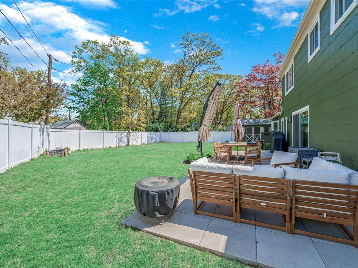 29 Barker Drive, Stony Brook, New York image 14