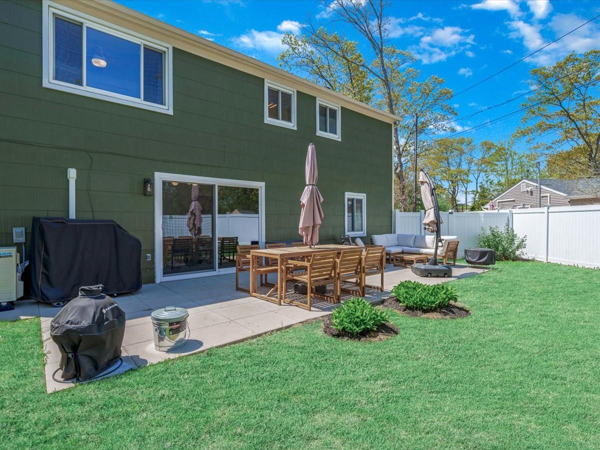 29 Barker Drive, Stony Brook, New York image 15