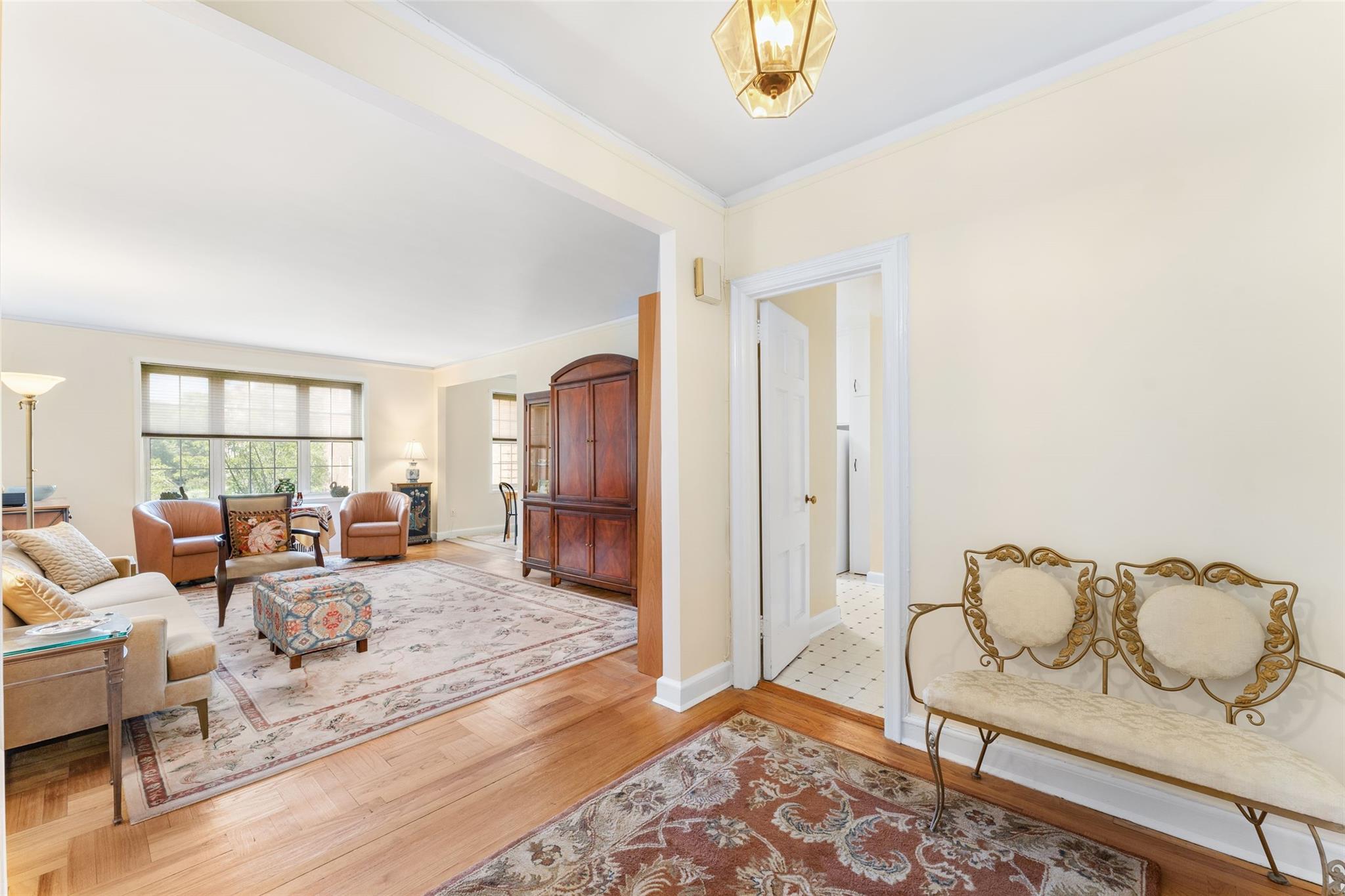 7 Midland Gardens #4M, Bronxville, New York image 1