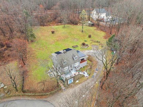 Homes For Sale - 11 Cross Creek Road<br/> Cold Spring, NY 10516