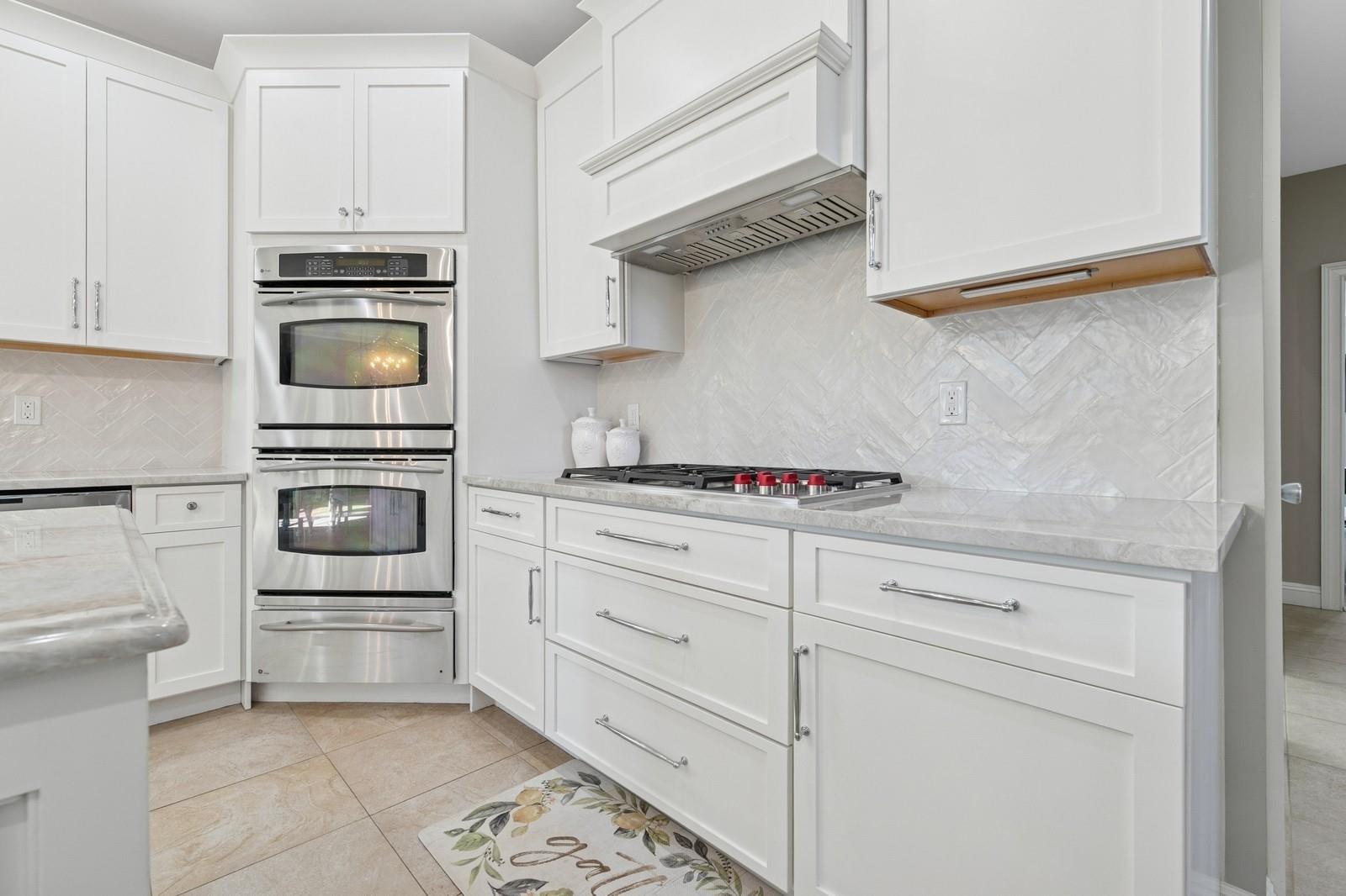 4 Clayton Court, Shoreham, New York image 16