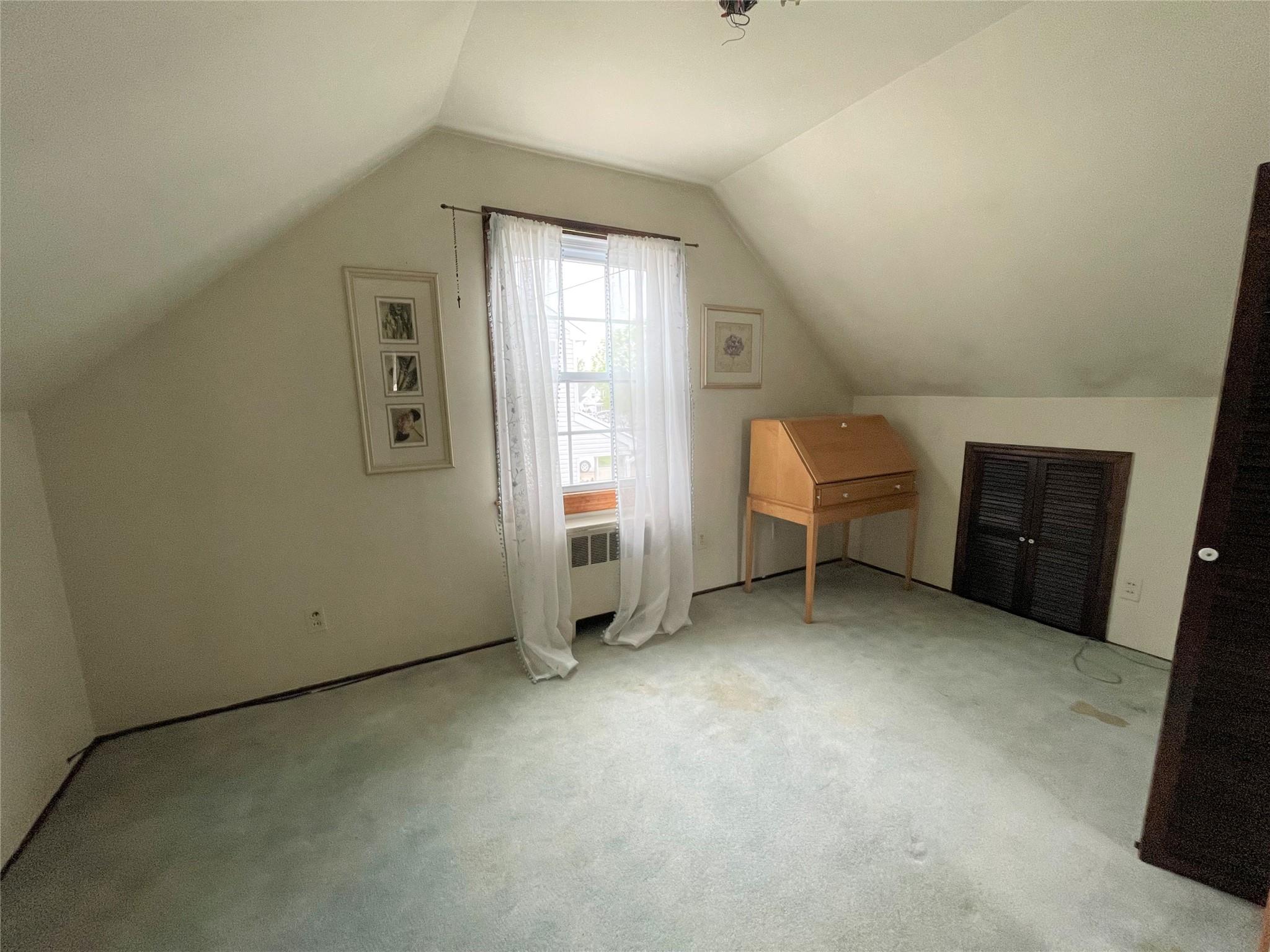 44 Meadow Lane, Levittown, New York image 19