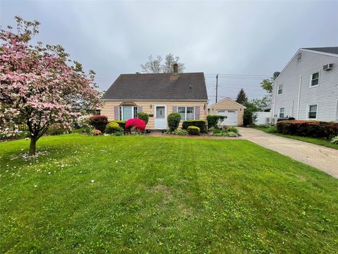 44 Meadow Lane Levittown NY 11756