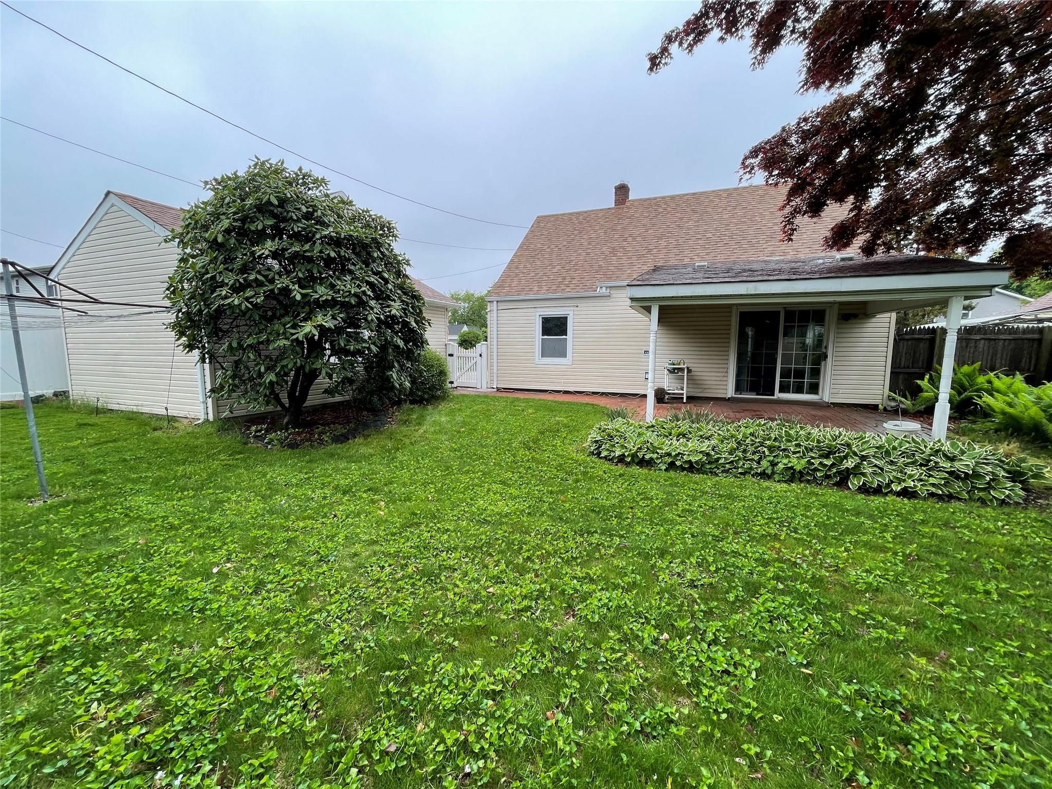 44 Meadow Lane, Levittown, New York image 23