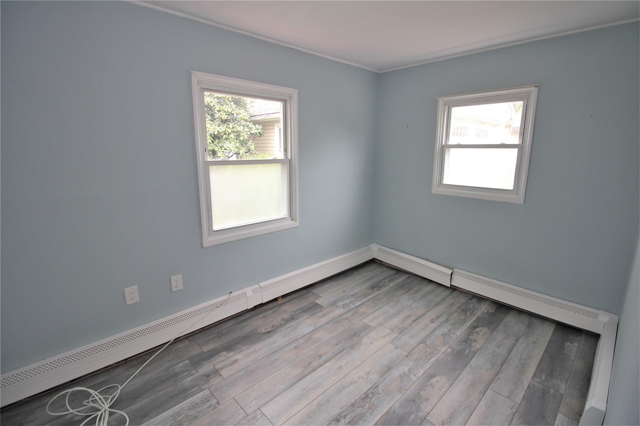 44 Meadow Lane, Levittown, New York image 10