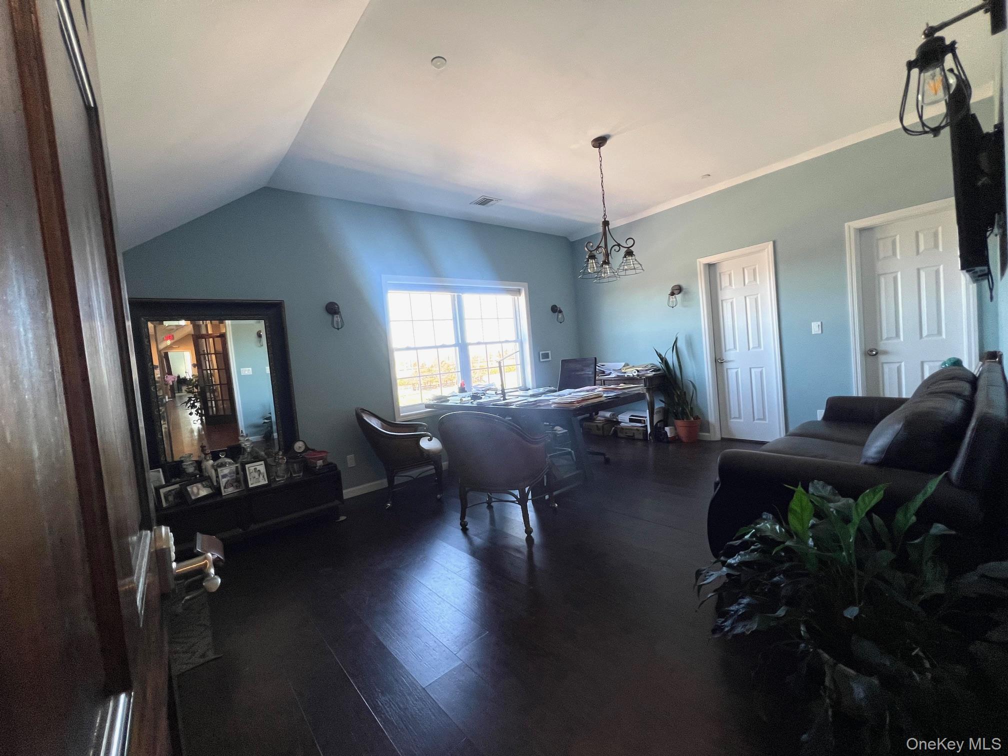 5720 Old Sunrise Highway