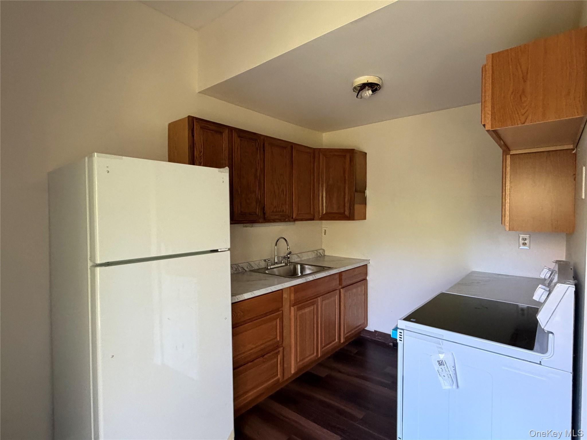 165 Ulster Avenue 6
