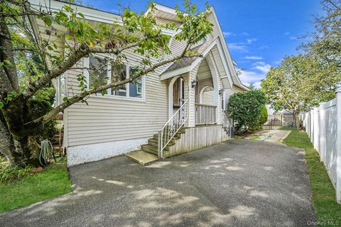 19 4th Avenue East Rockaway NY 11518