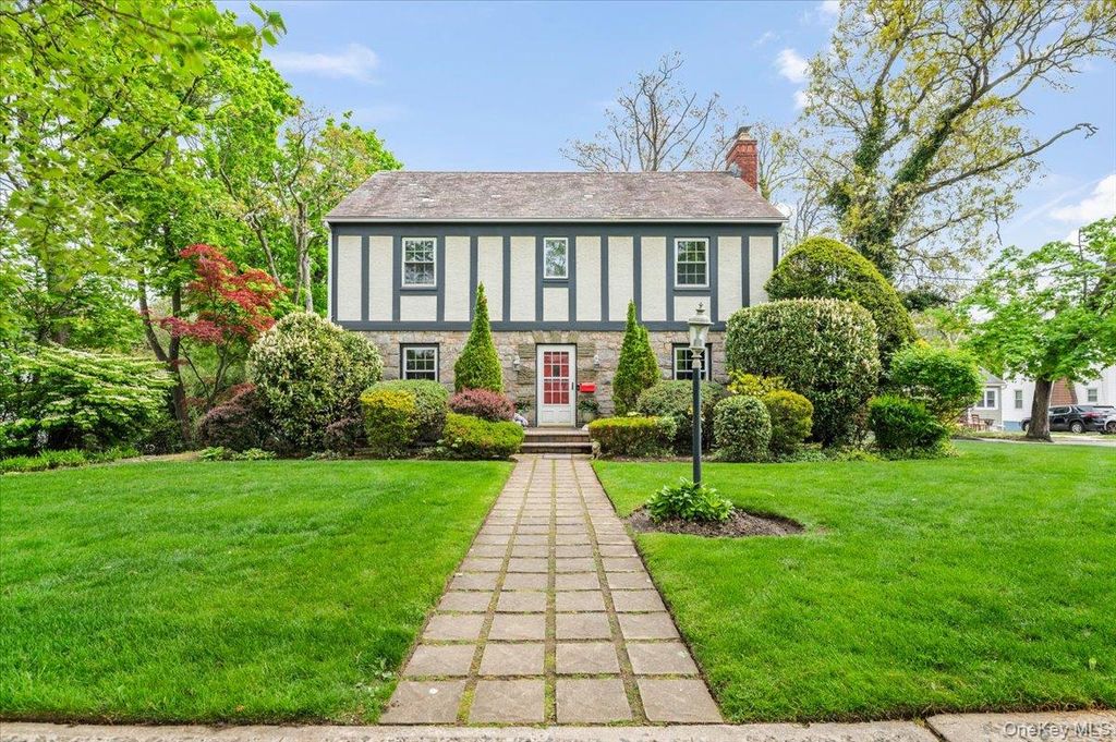 Photo of 2069 Windsor Road, North Baldwin, NY 11510 (MLS # 997548)