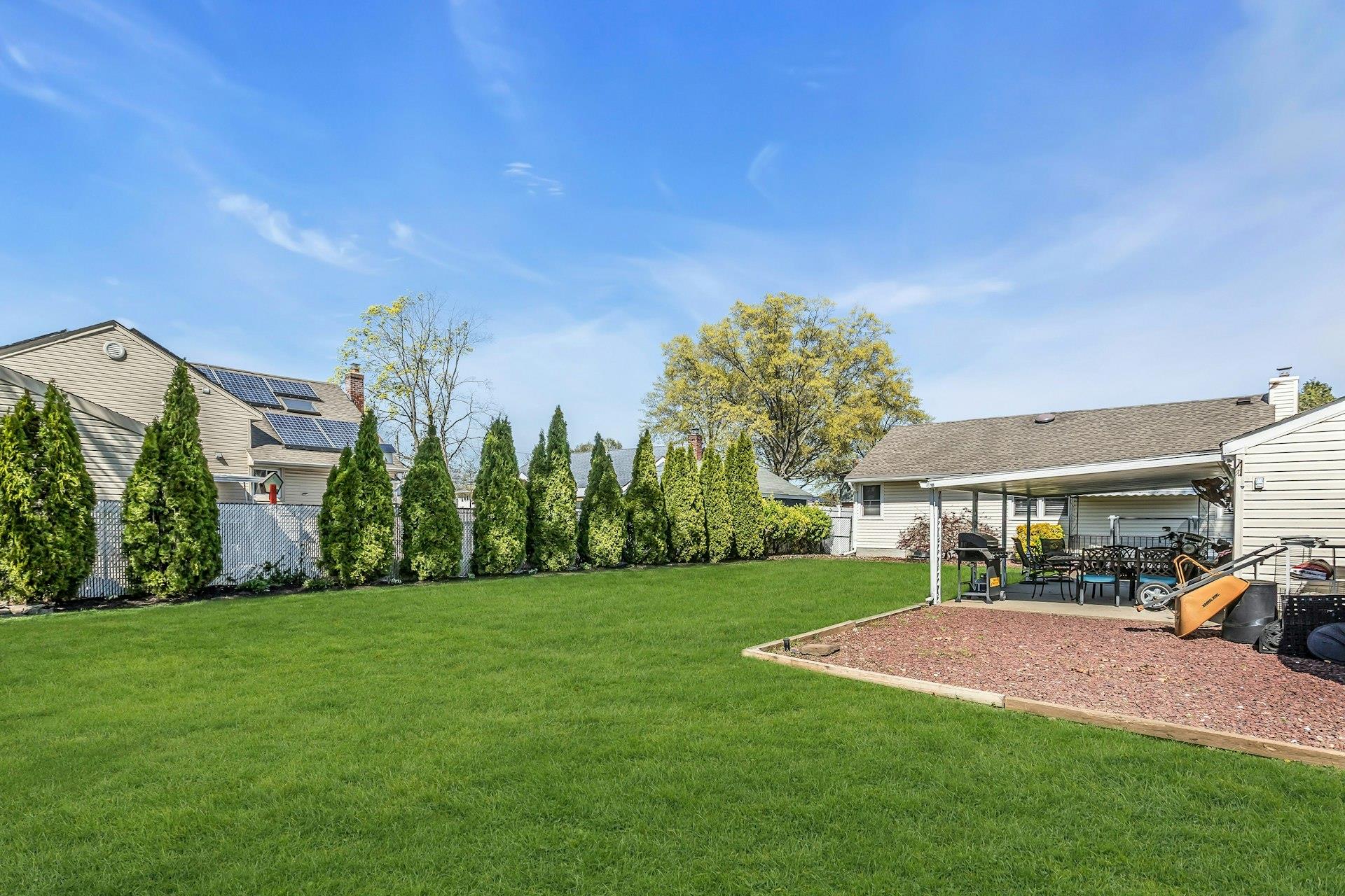424 Hilda Street, East Meadow, New York image 15
