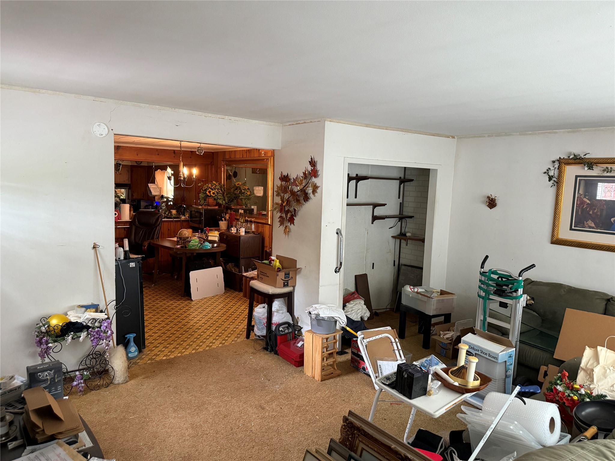 89 Manor Drive, Shirley, New York image 5