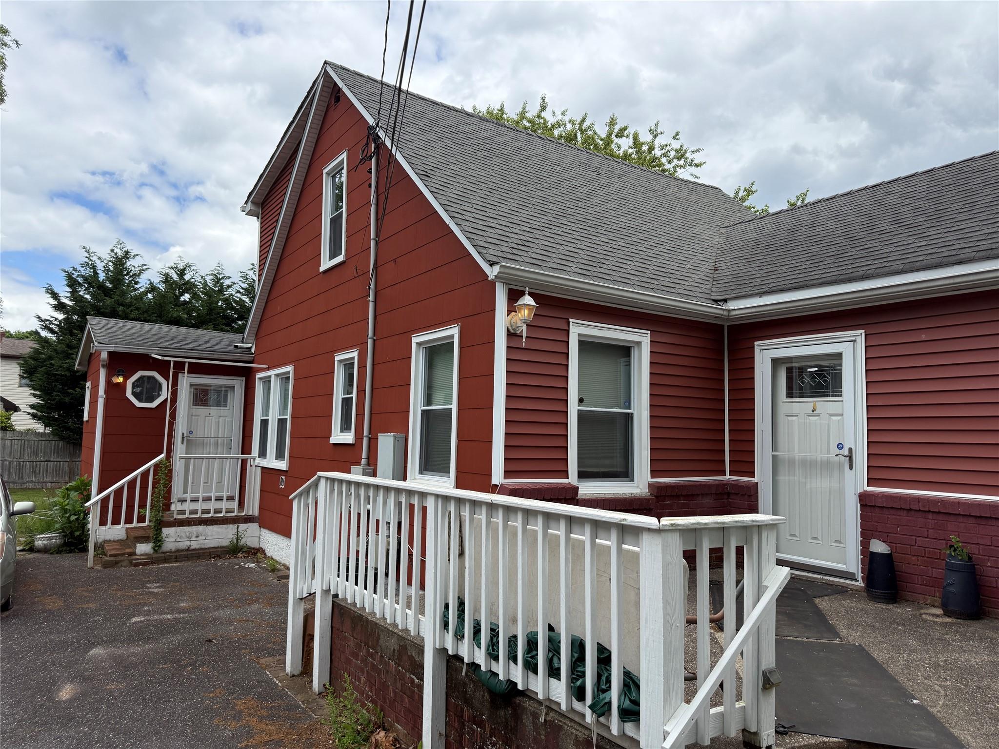 89 Manor Drive, Shirley, New York image 2