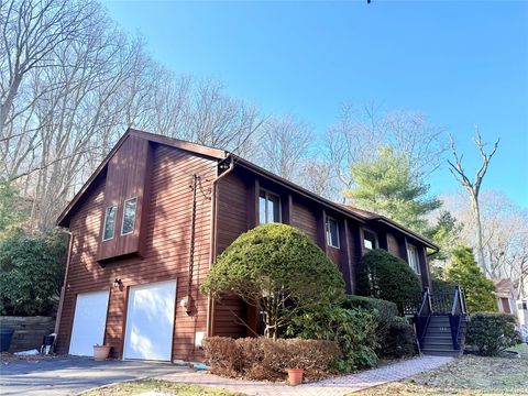 Homes For Sale - 146 Crystal Brook Hollow Road<br/> Port Jefferson, NY 11777