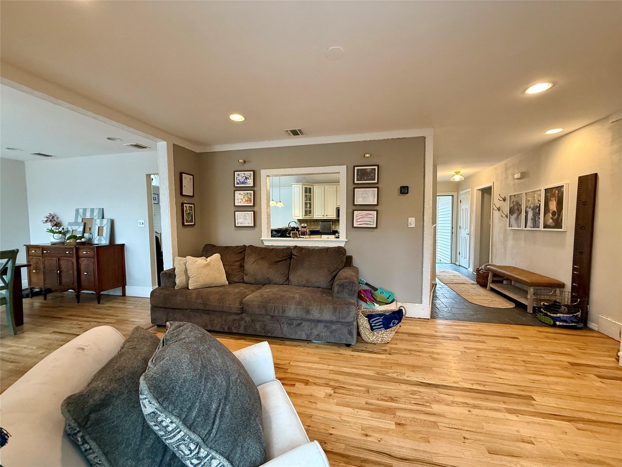 14 Merlin Lane, East Setauket, New York image 14
