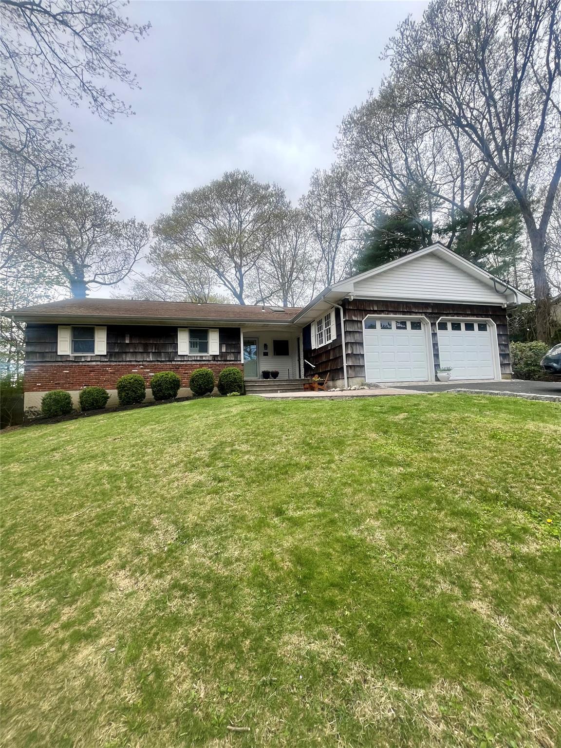 14 Merlin Lane, East Setauket, New York image 46