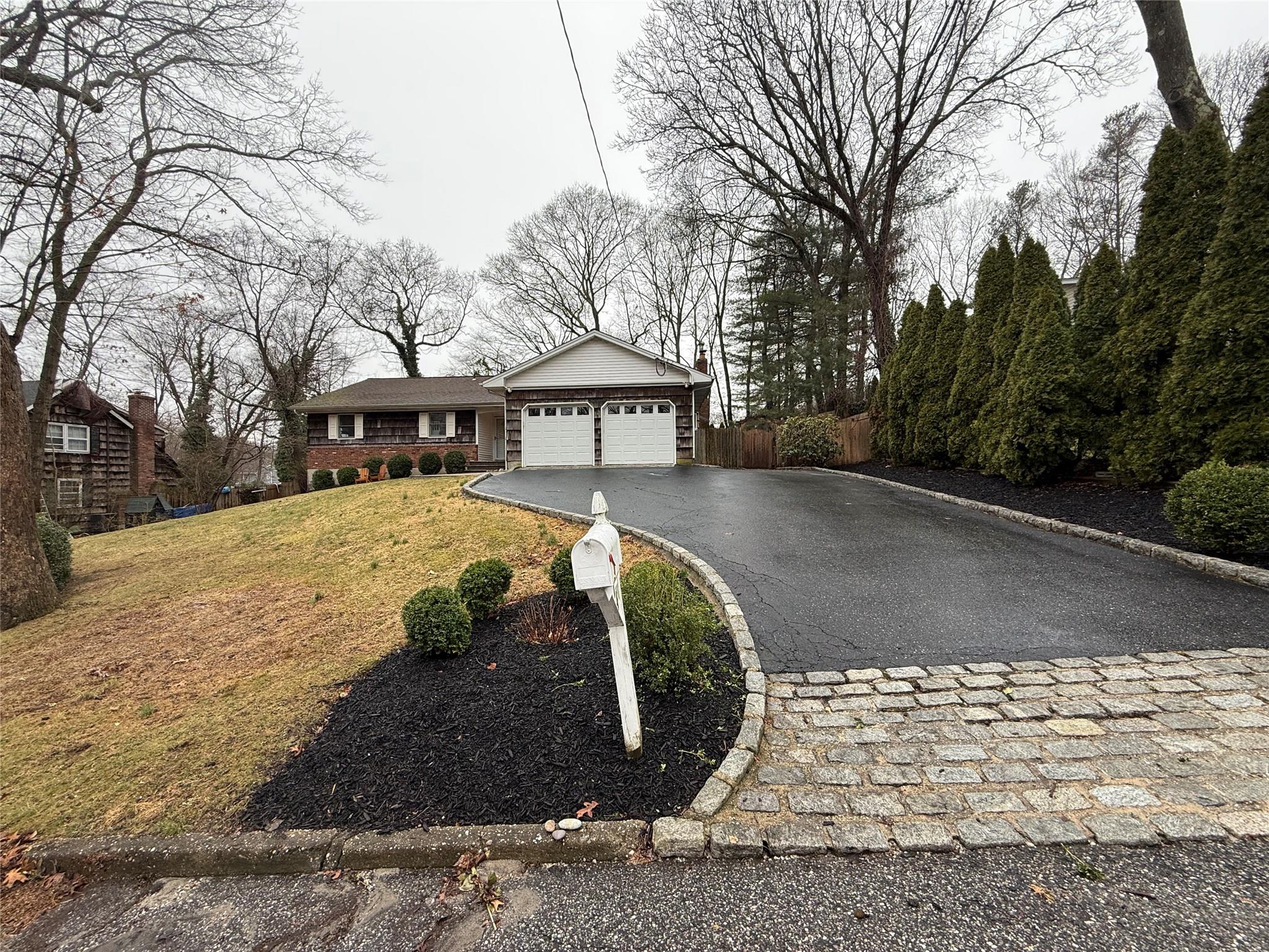 14 Merlin Lane, East Setauket, New York image 44