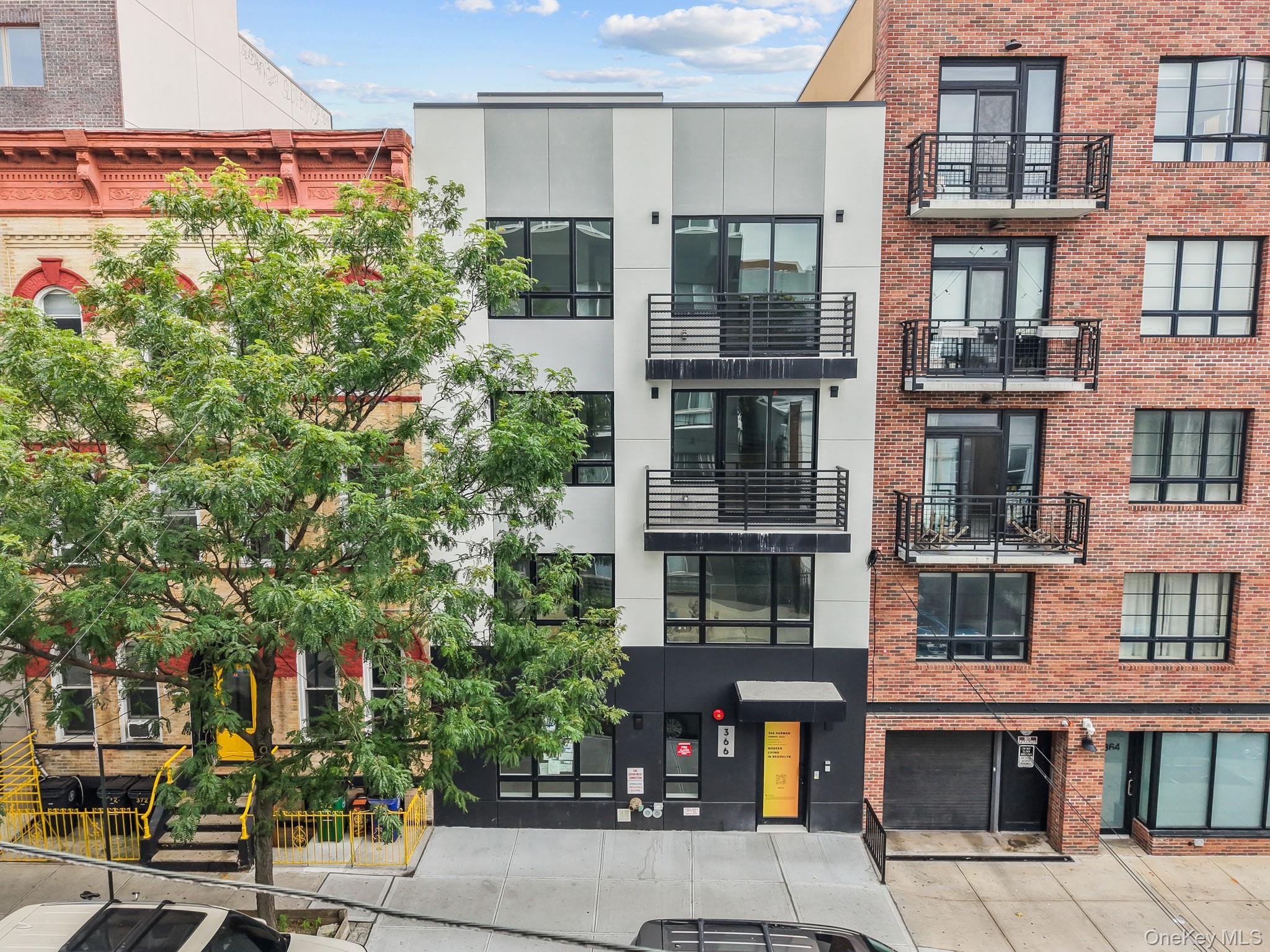 366 Harman Street 2R
