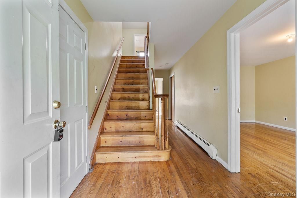 Photo of 12 Gillis Avenue, Nyack, NY 10960 (MLS # 957476)