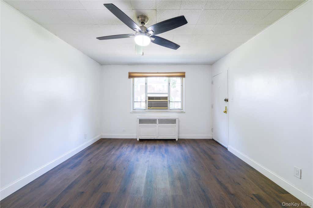 Photo of 225-35 88 Avenue #42-9, Queens Village, NY 11427 (MLS # 1037735)