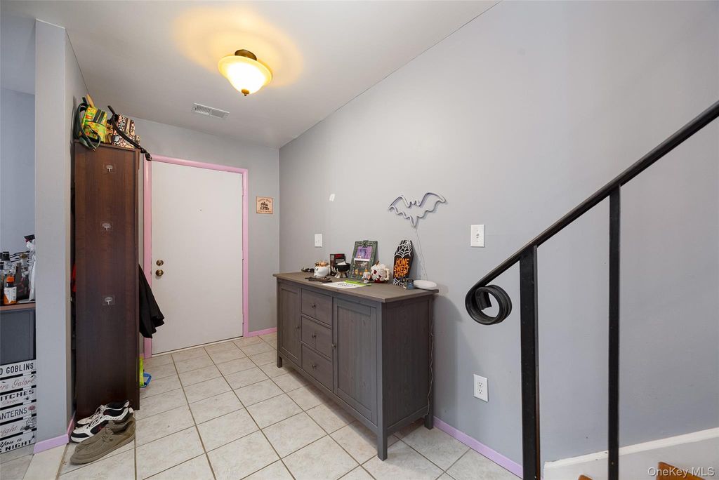 Photo of 2304 Magnolia Walk, Poughkeepsie, NY 12603 (MLS # 1000283)