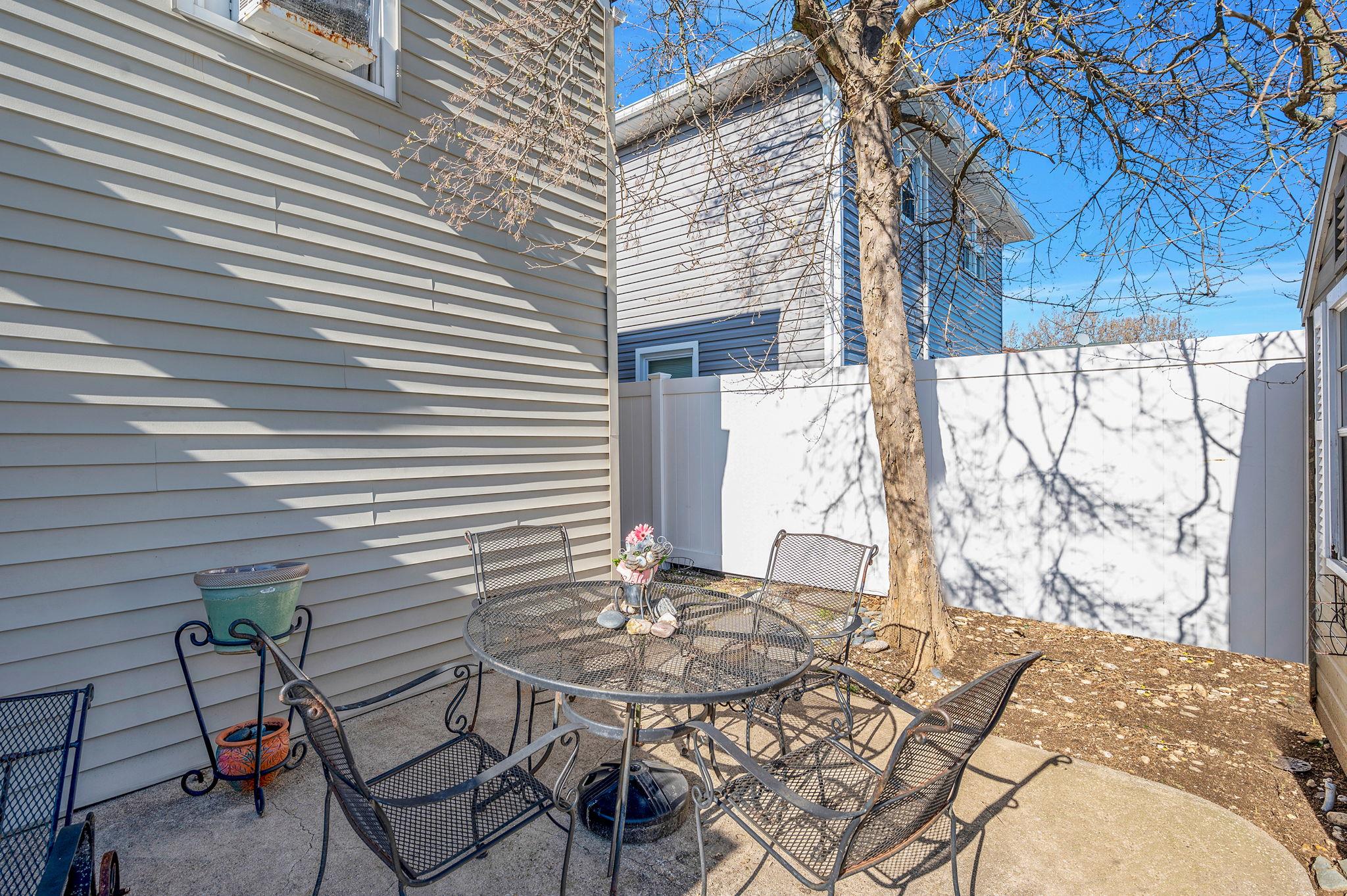 27 W Neptune Avenue, Lindenhurst, New York image 27
