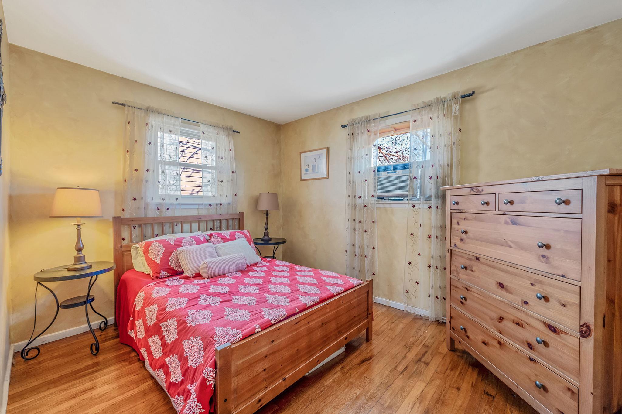 27 W Neptune Avenue, Lindenhurst, New York image 14