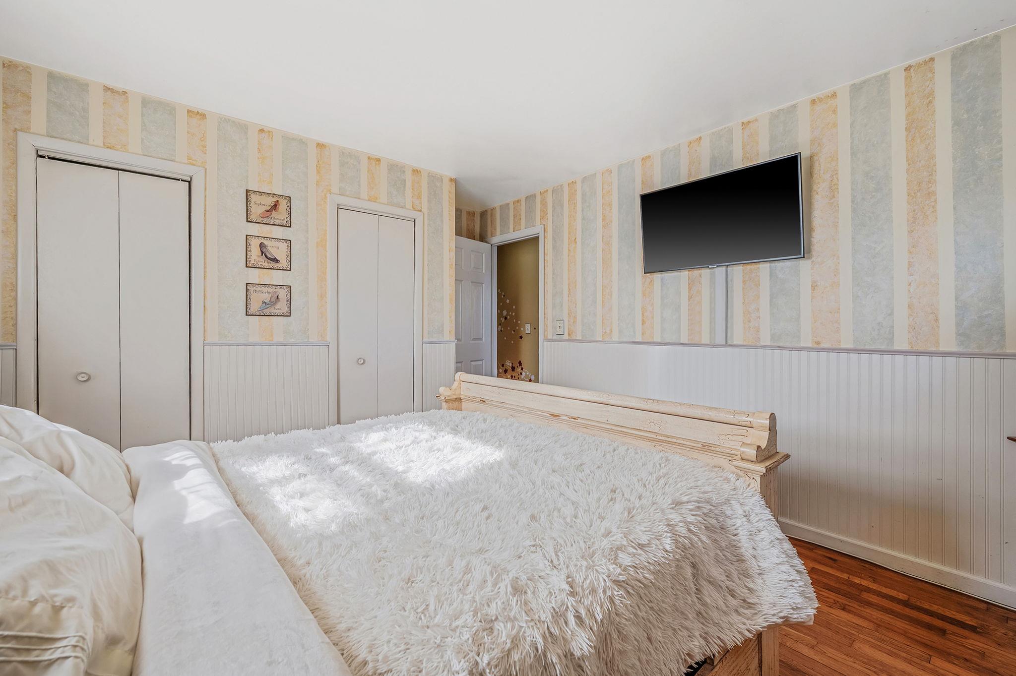 27 W Neptune Avenue, Lindenhurst, New York image 17