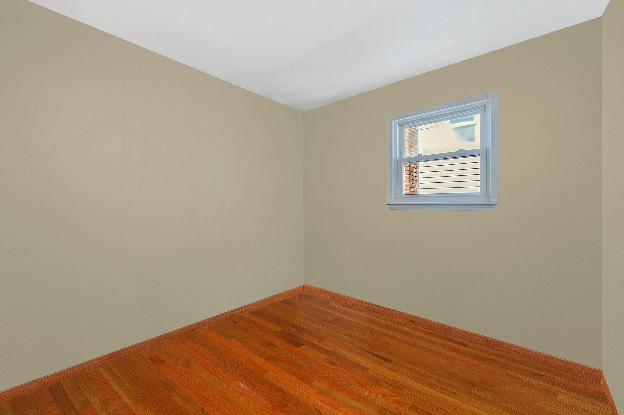 27 W Neptune Avenue, Lindenhurst, New York image 15
