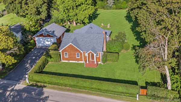 75 CHAMPLIN AVE, BELLPORT, NY 11713 - Image 3aa85846f3e7db4e5f6a45ac05636614/929155843