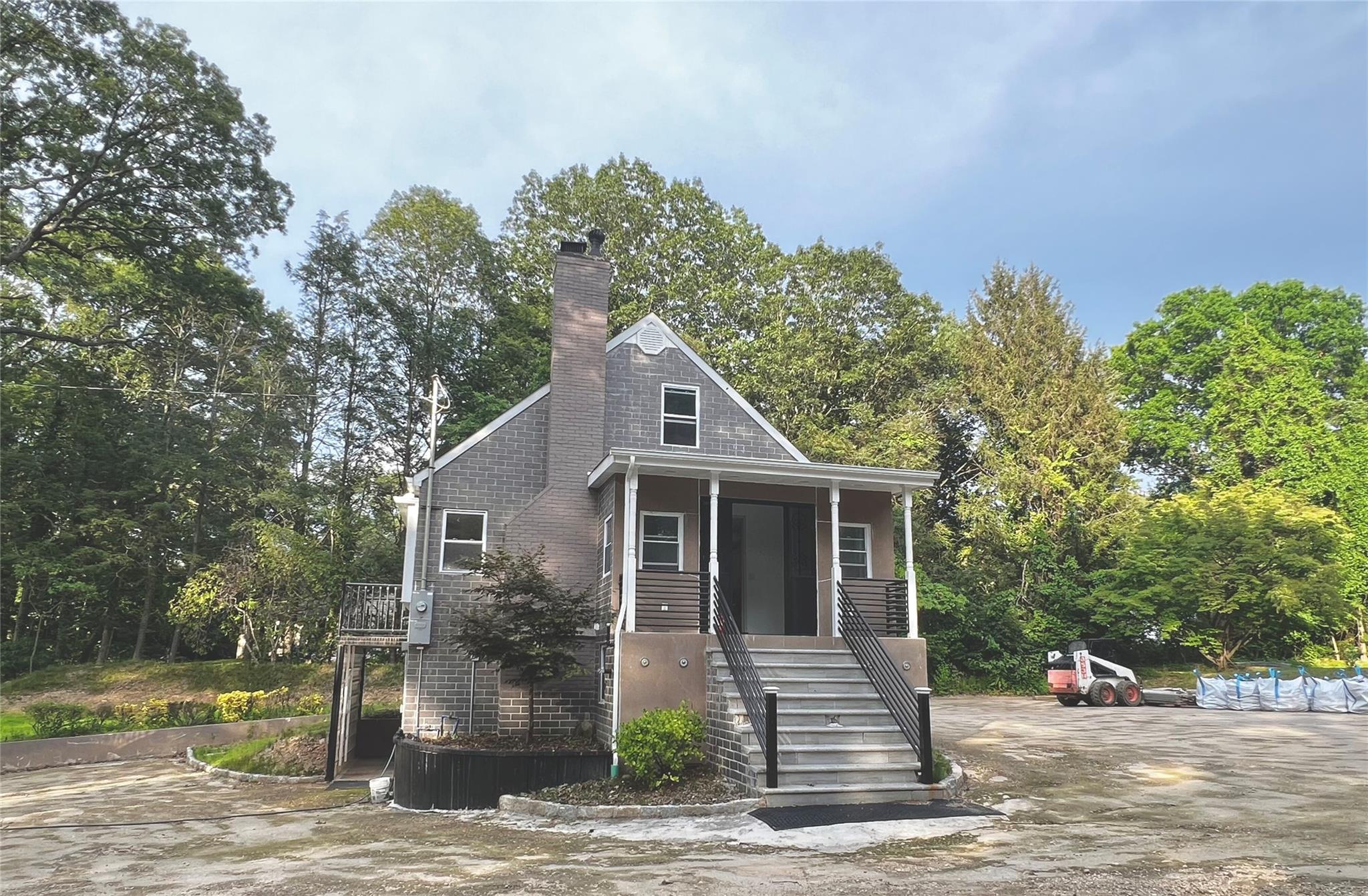 27 Dunlop Road