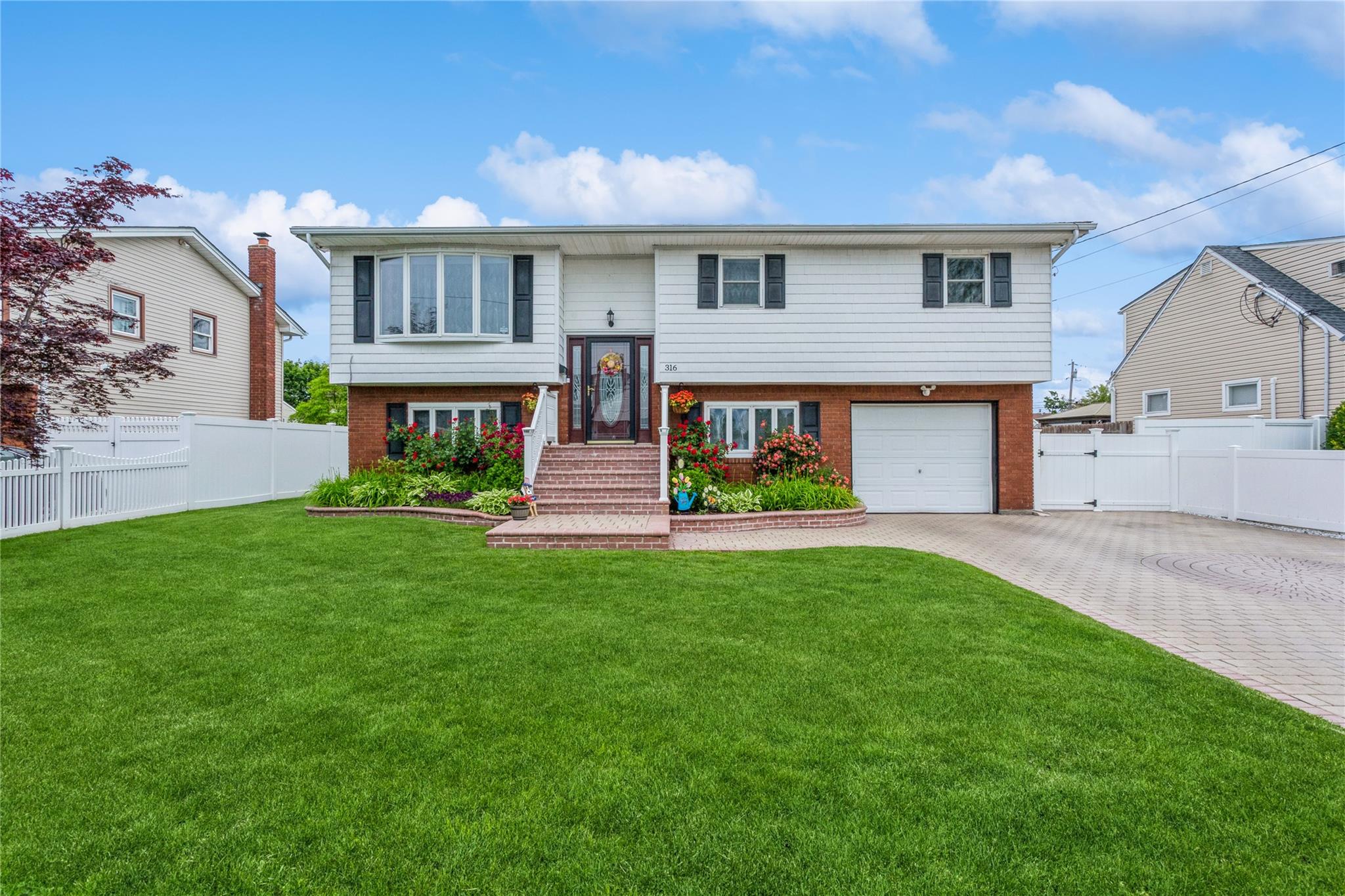 316 43rd Street, Lindenhurst, New York image 1