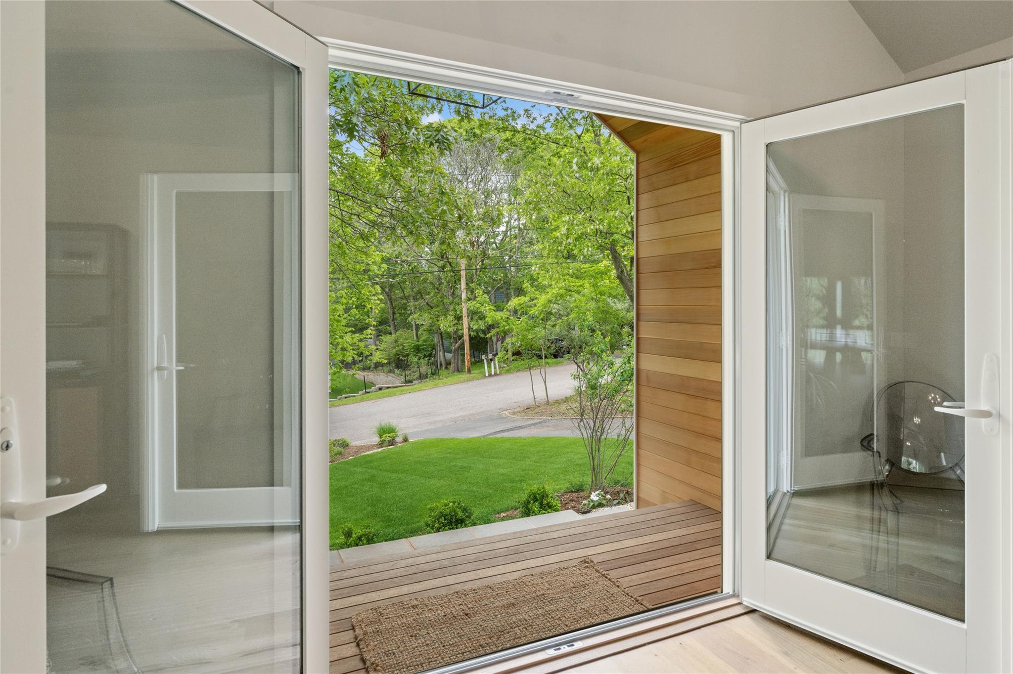 69 Bay View Drive W