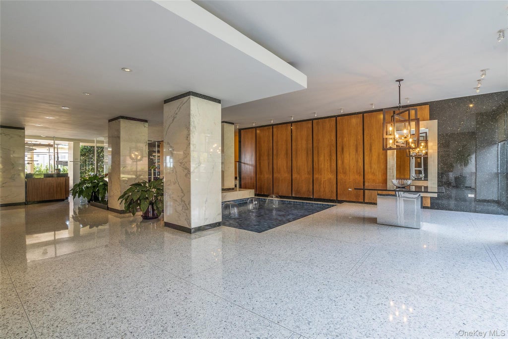 Photo of 166-25 Powells Cove Boulevard #12F, Beechhurst, NY 11357 (MLS # 1058602)