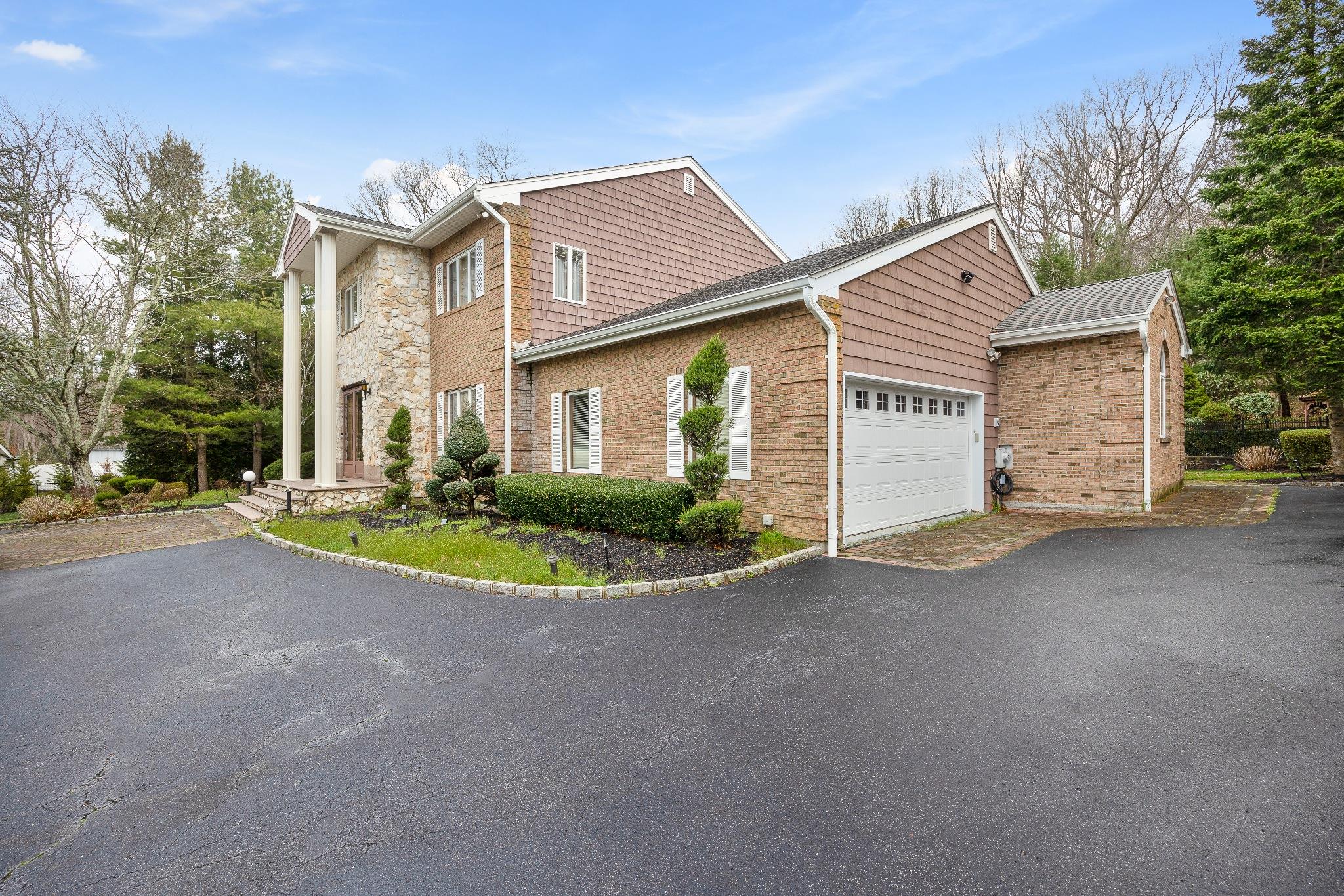6 Heather Court