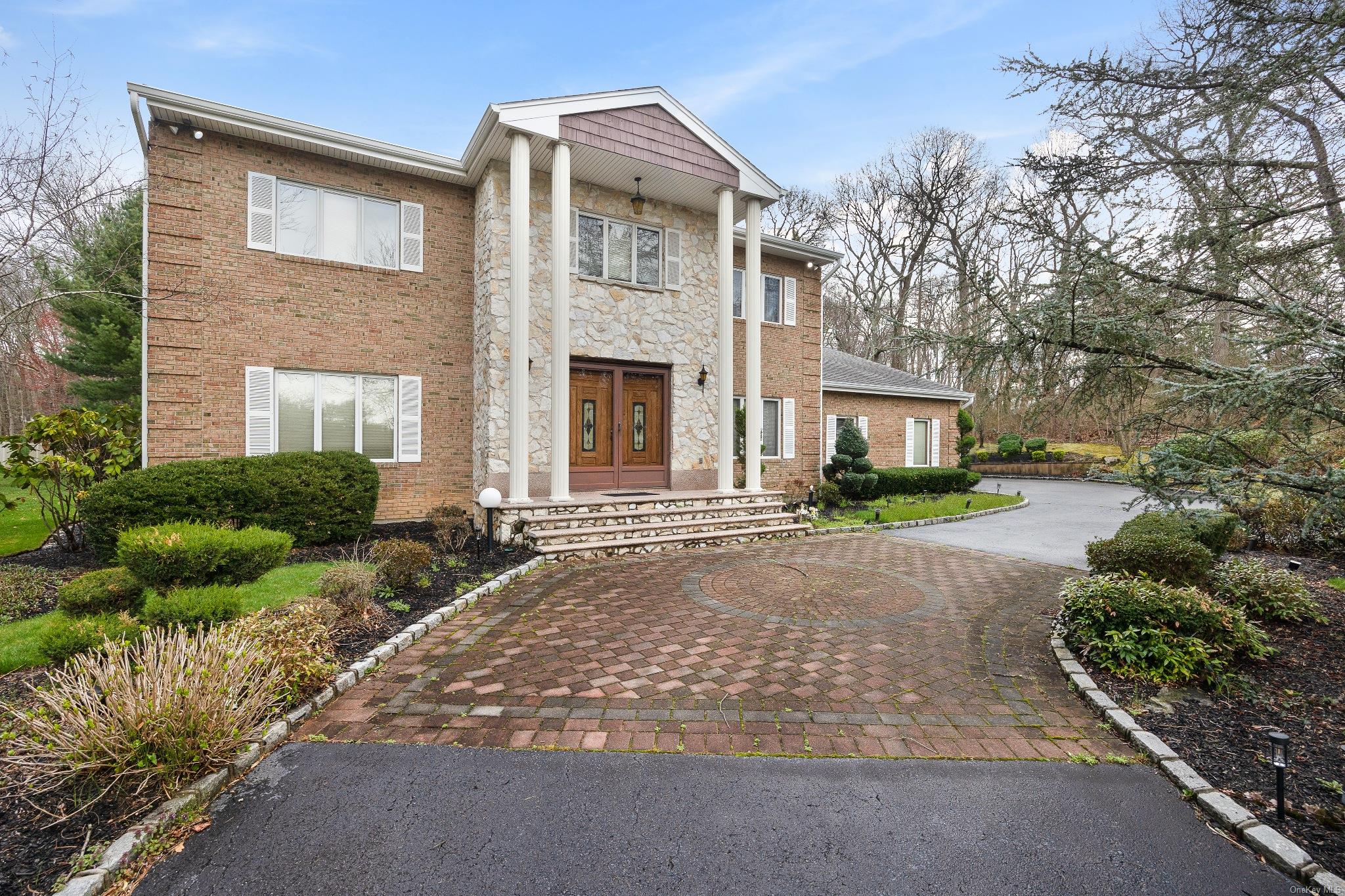 6 Heather Court, Dix Hills, New York image 2
