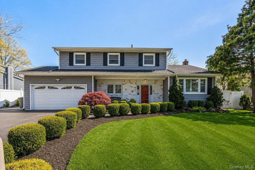 Photo of 18 Eldorado Drive, East Northport, NY 11731 (MLS # 990820)