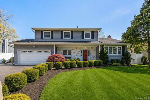 18 Eldorado Drive East Northport NY 11731