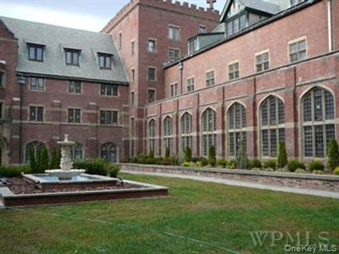 207 Chateau Rive Street 207 Peekskill NY 10566
