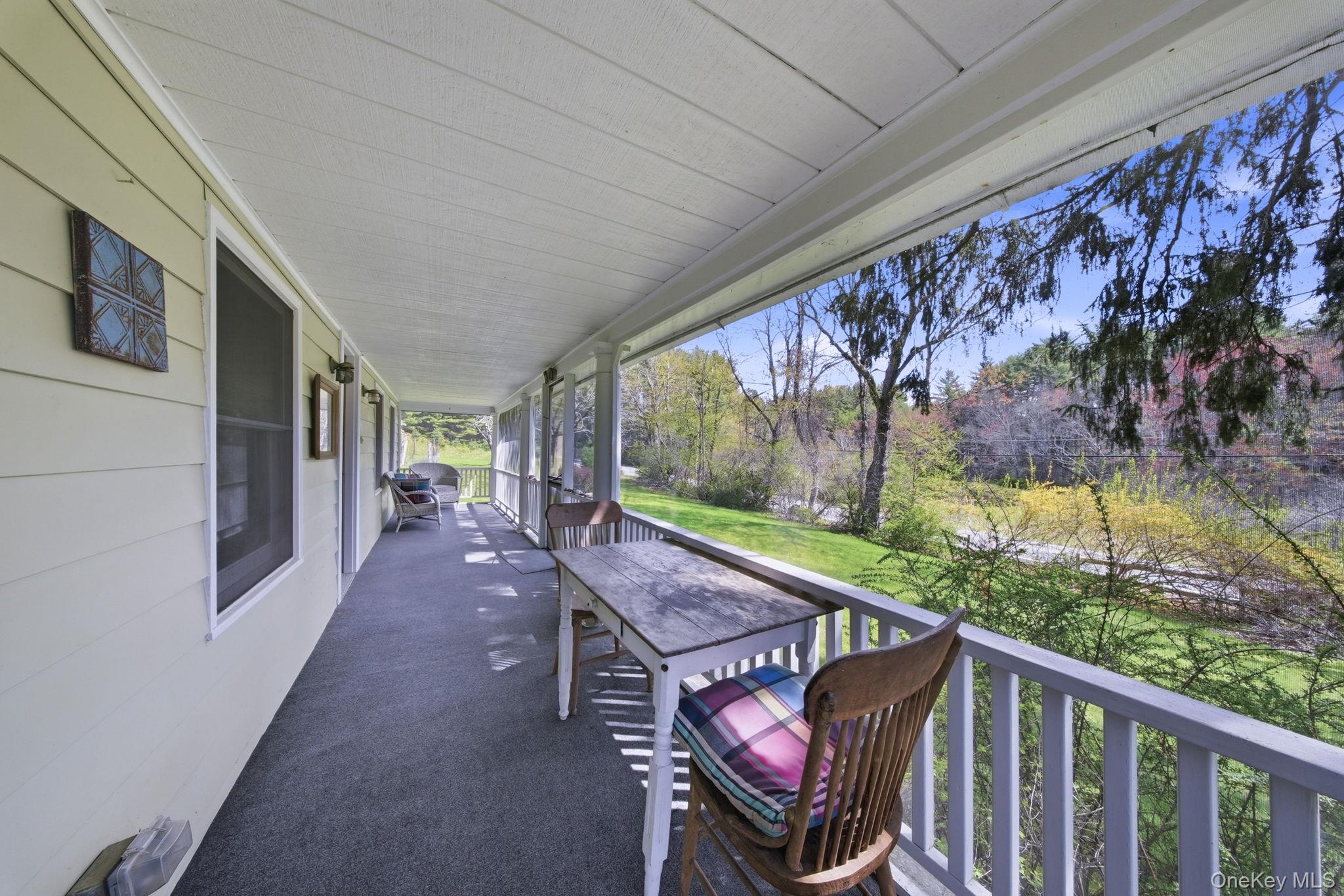 271 High Road