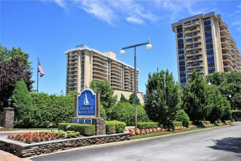 Photo of 17-85 215 Street #16J, Bayside, NY 11360 (MLS # 891979)