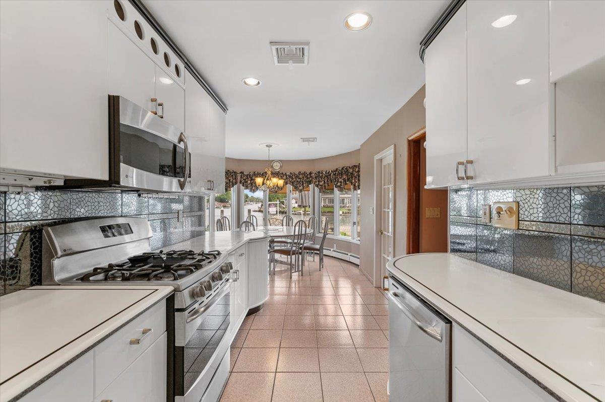4520 Merrick Road, Massapequa, New York image 15