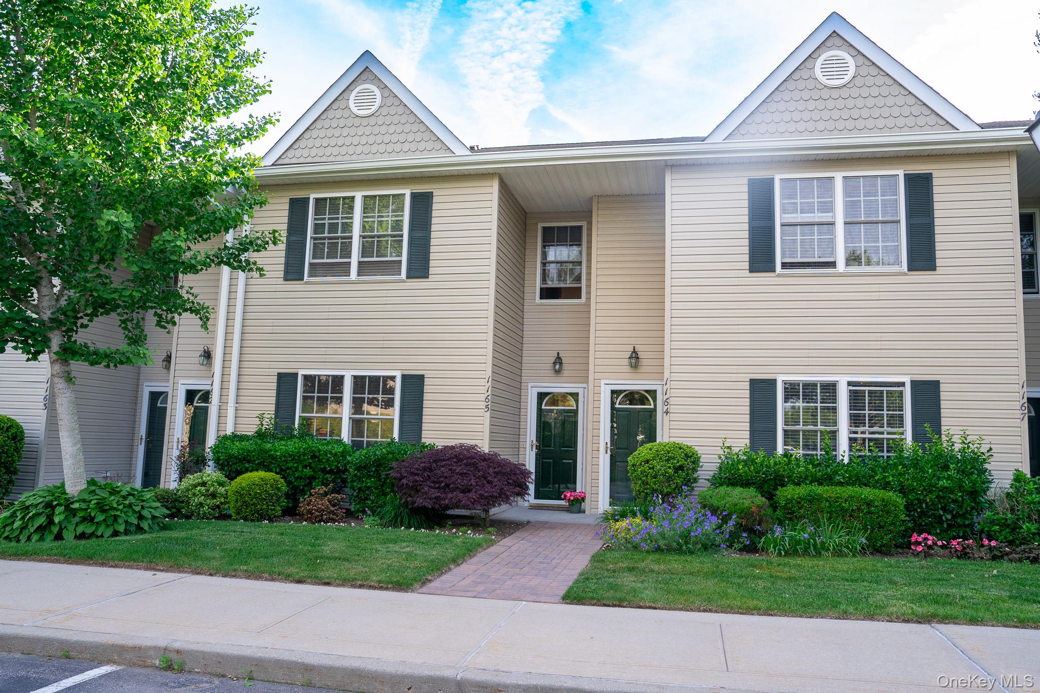 1165 Savoy Drive - Photo 3