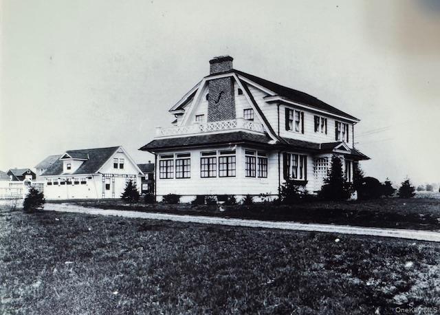 331 Mineola Boulevard