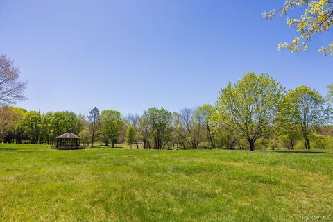 604 Cabot Court E 604 Saint James NY 11780