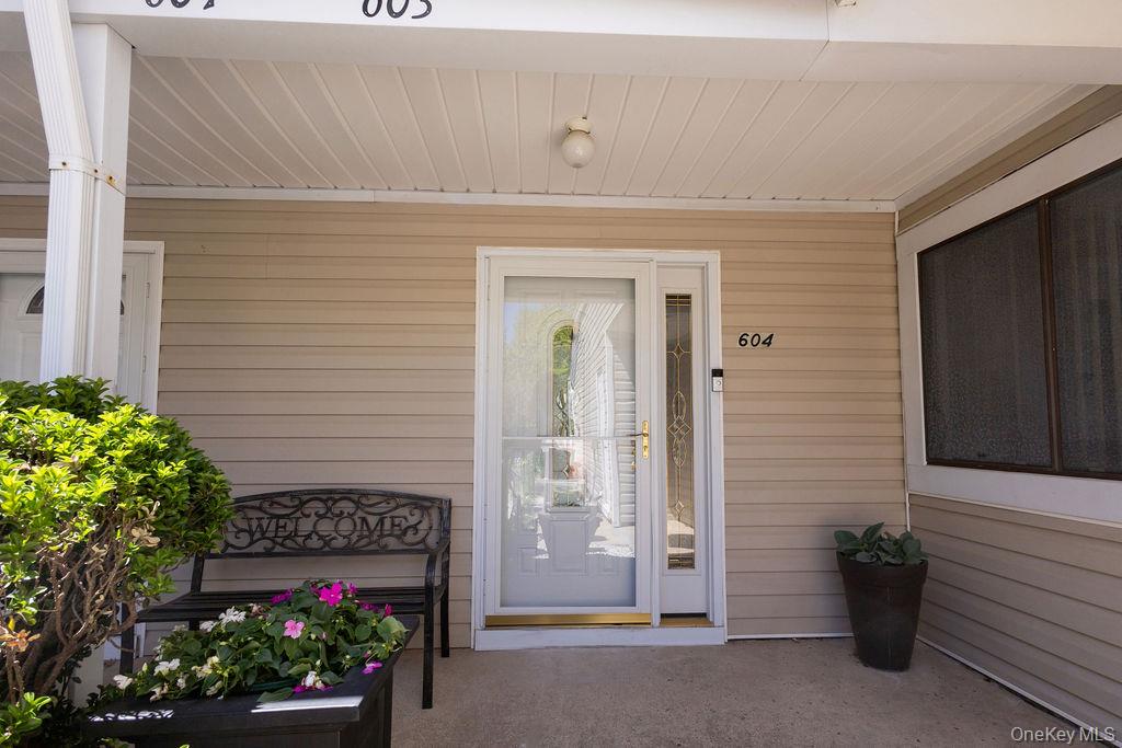 604 Cabot Court E 604