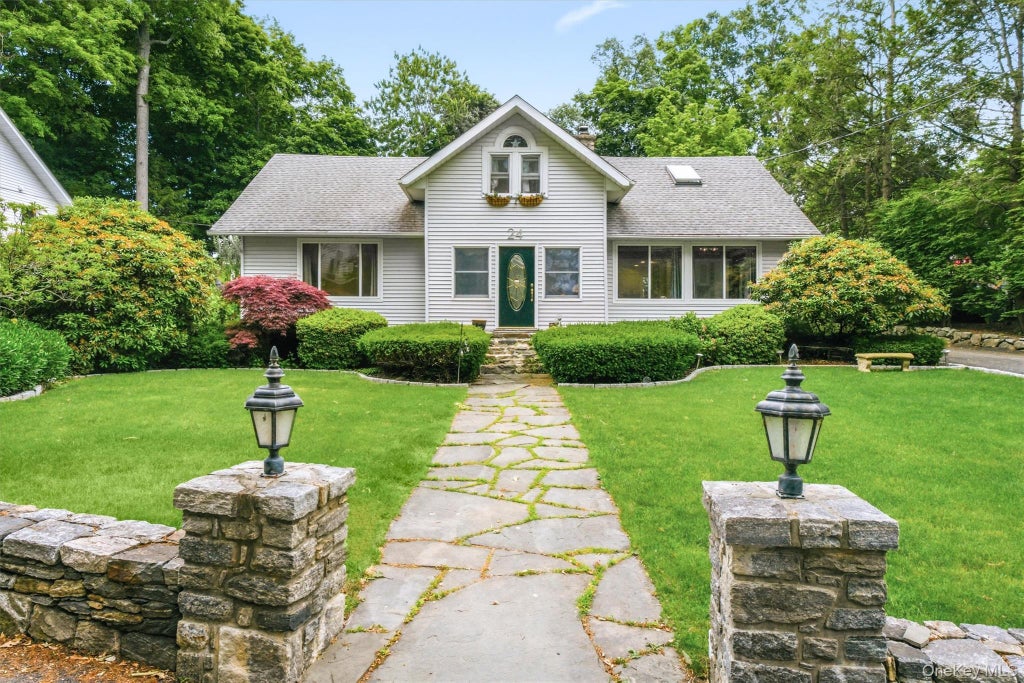 Photo of 24 Tamarack Road, Mahopac, NY 10541 (MLS # 1006336)