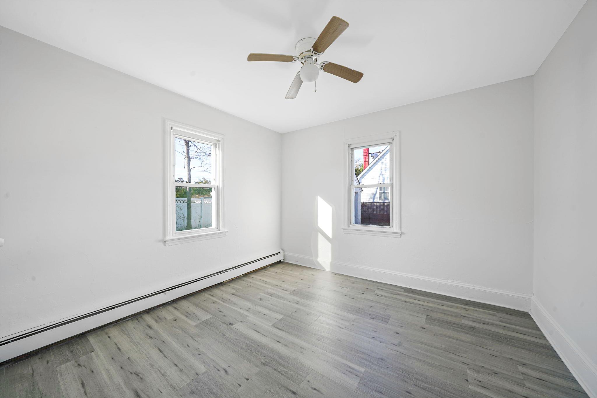 395 Dante Avenue, Babylon, New York image 15