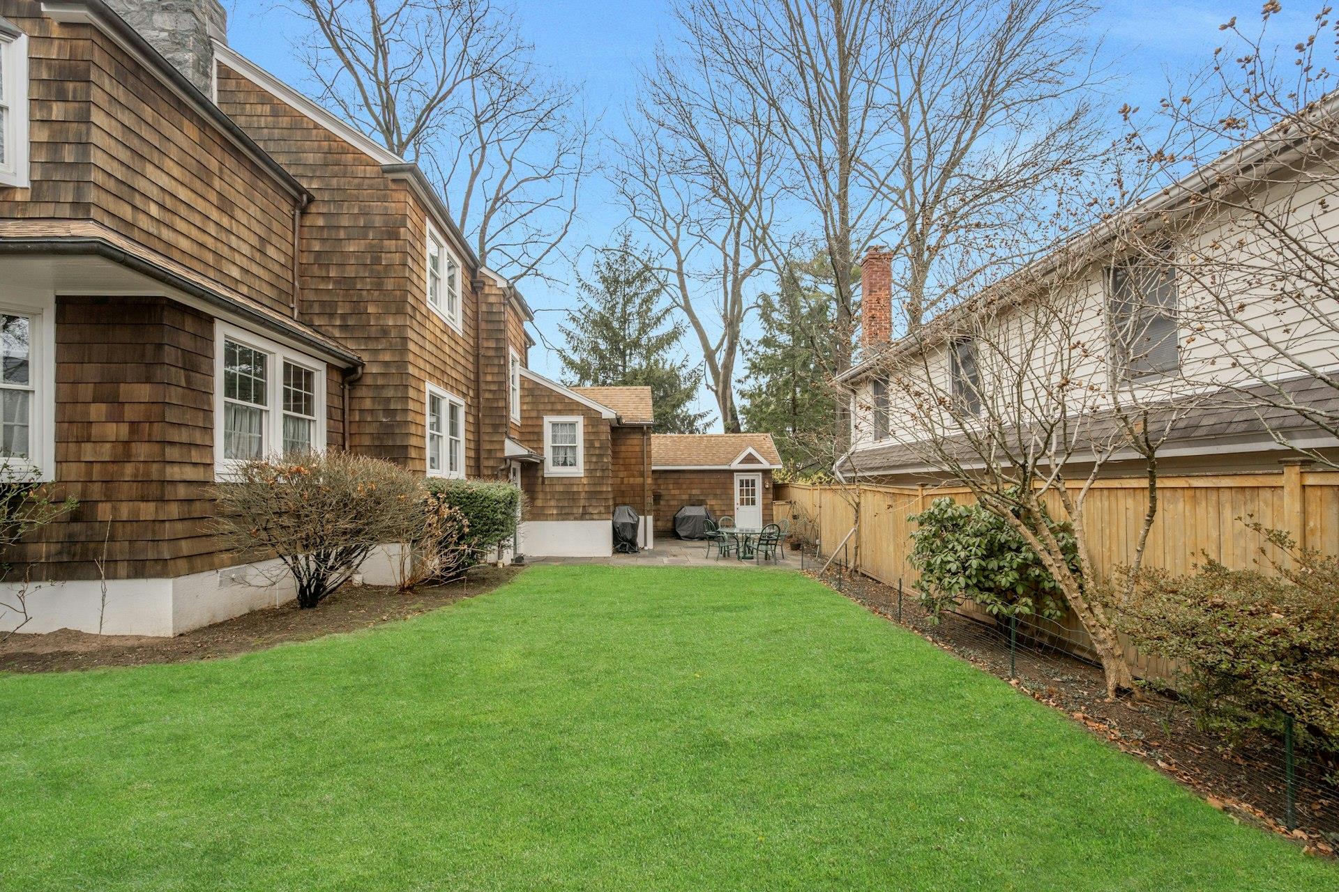 343 Rye Beach Avenue, Rye, New York image 32